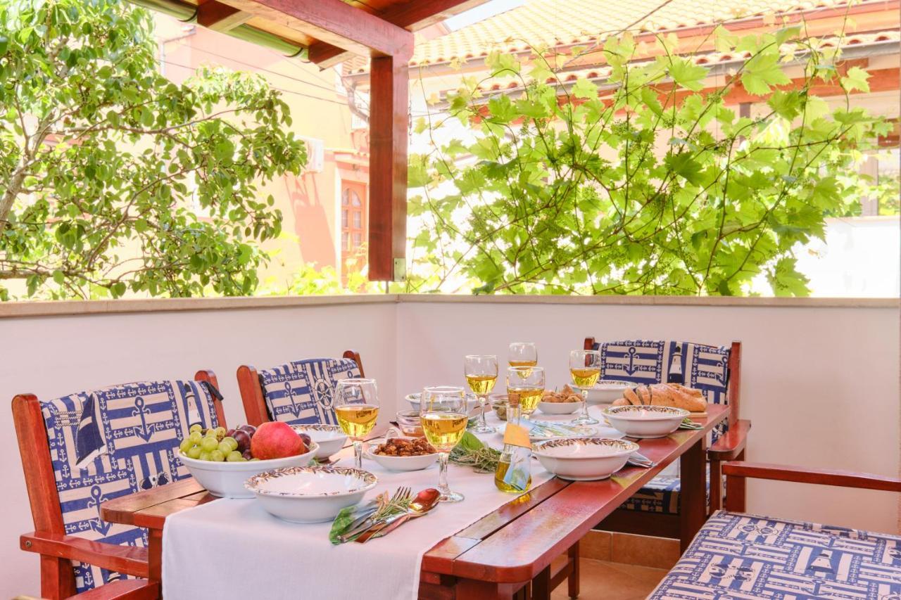 Apartments Antares Mali Lošinj Kültér fotó