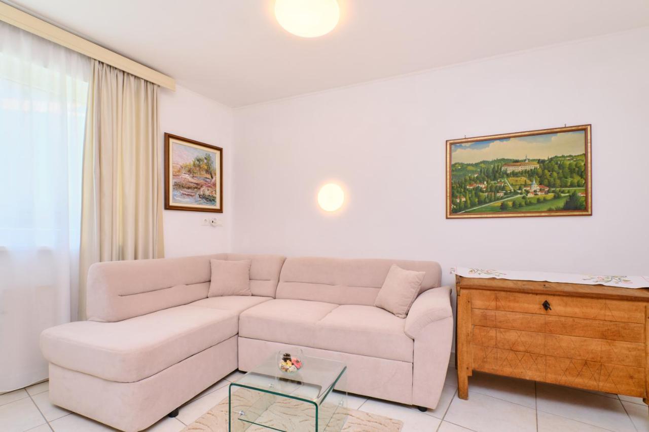 Apartments Antares Mali Lošinj Kültér fotó