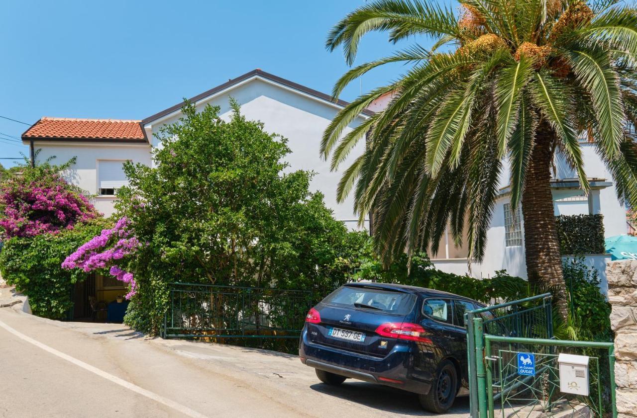 Apartments Antares Mali Lošinj Kültér fotó