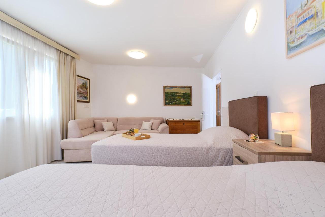 Apartments Antares Mali Lošinj Kültér fotó