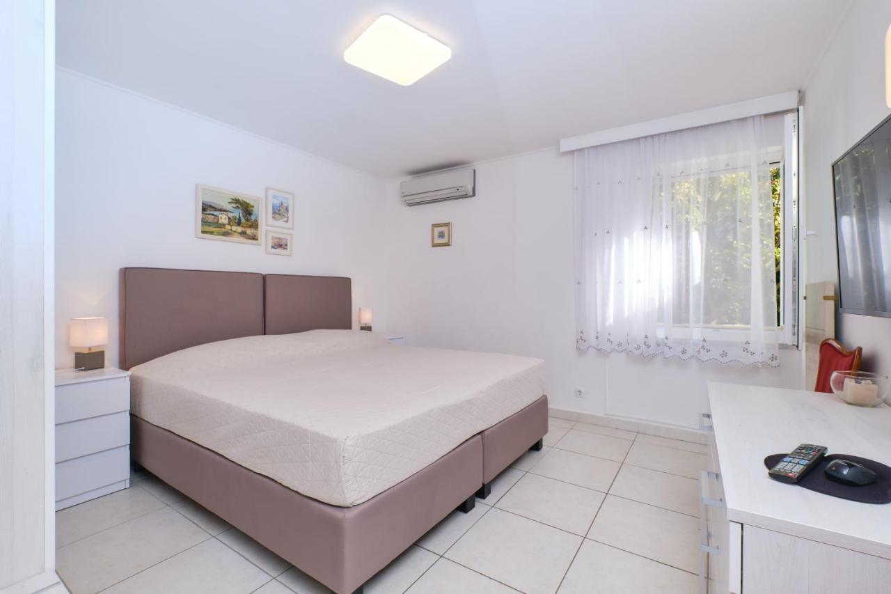 Apartments Antares Mali Lošinj Kültér fotó
